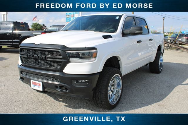 2023 RAM 1500 Big Horn/Lone Star 4x4 Crew Cab 5'7's photo