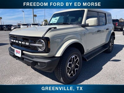 2026 Ford Bronco Outer Banks