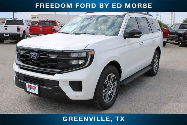 2026 Ford Expedition Active's photo