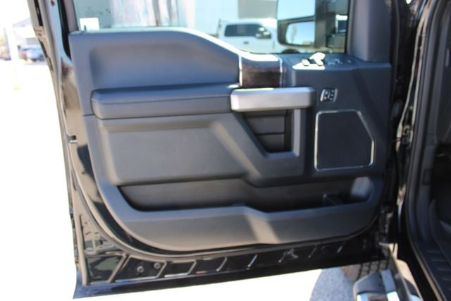 2022 Ford F-350SD Lariat