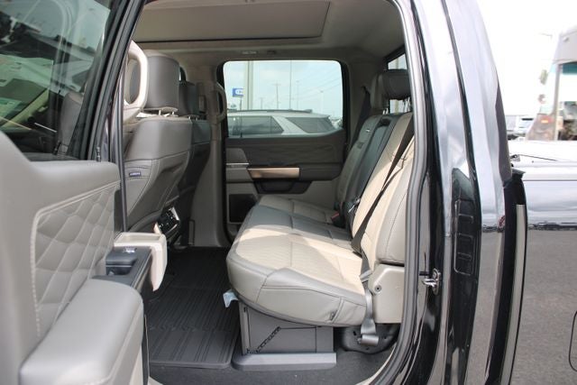 2026 Ford F-350SD Platinum DRW