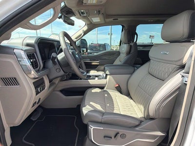 2027 Ford F-350SD Platinum DRW