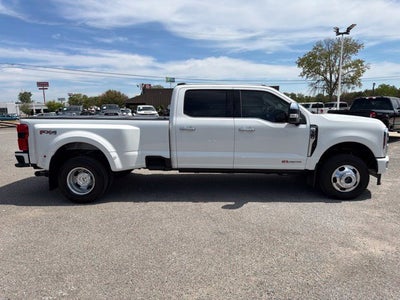 2027 Ford F-350SD Platinum DRW