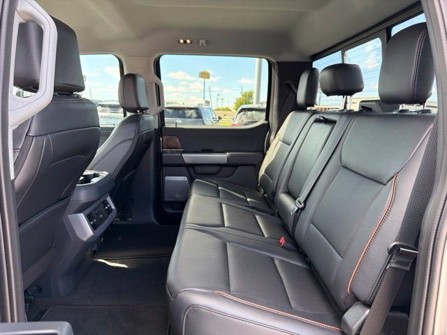 2027 Ford F-350SD Lariat DRW