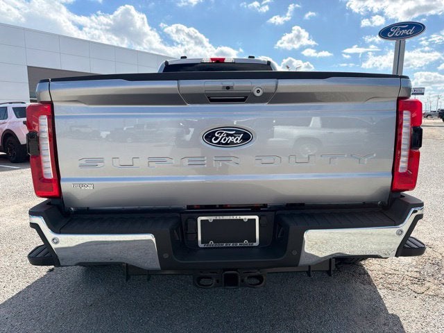 2027 Ford F-350SD Lariat DRW