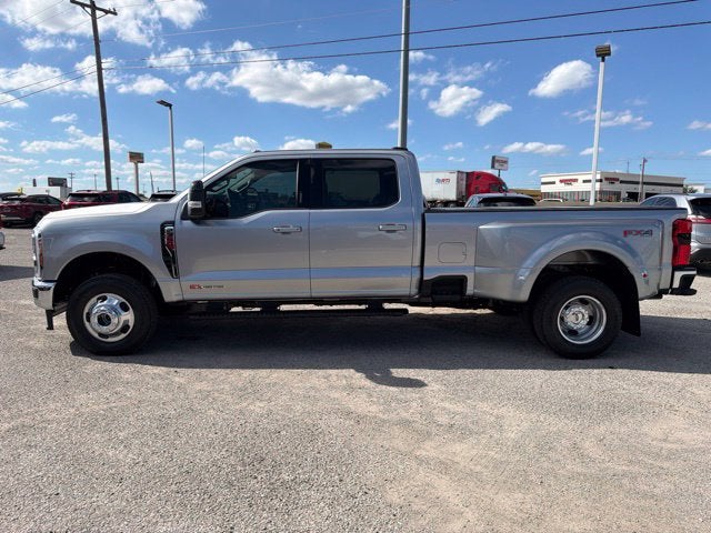 2027 Ford F-350SD Lariat DRW