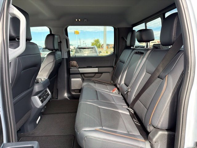 2027 Ford F-350SD Lariat DRW