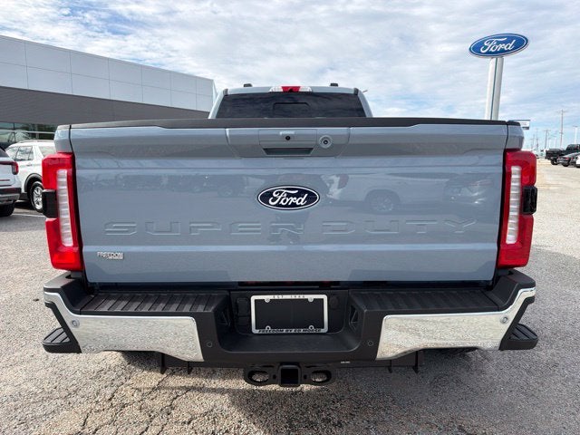 2027 Ford F-350SD Lariat DRW