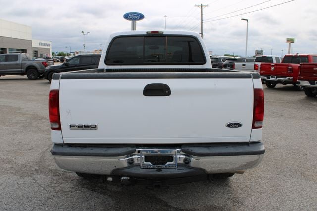 2005 Ford F-250SD Base