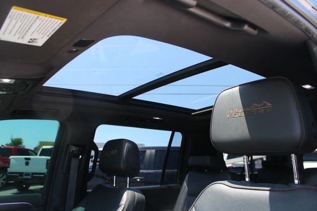 2022 Chevrolet Suburban High Country