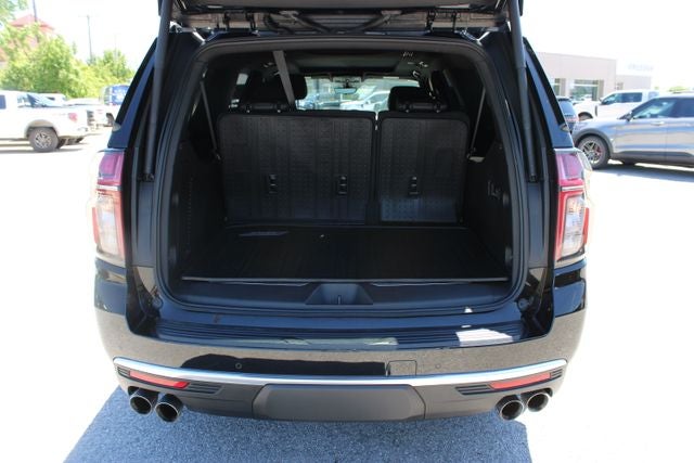 2022 Chevrolet Suburban High Country