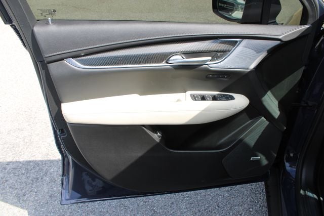 2025 Cadillac XT5 Sport