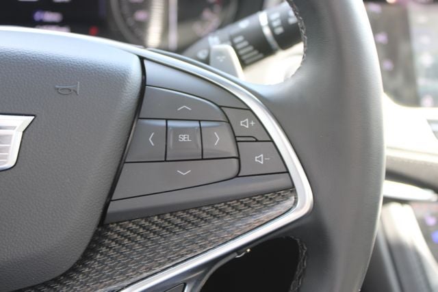 2025 Cadillac XT5 Sport