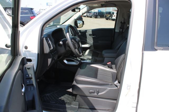 2024 Nissan Frontier SL