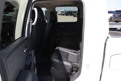2024 Nissan Frontier SL