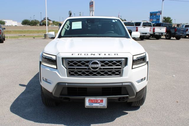 2024 Nissan Frontier SL