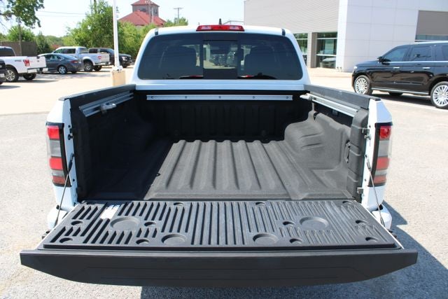 2024 Nissan Frontier SL