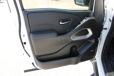 2024 Nissan Frontier SL