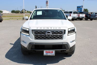 2024 Nissan Frontier SL