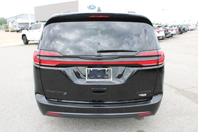 2025 Chrysler Pacifica Limited