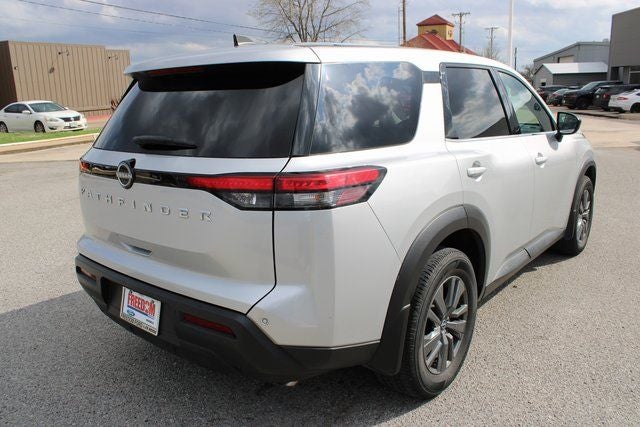 2023 Nissan Pathfinder S