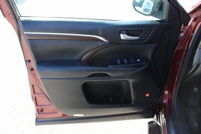 2015 Toyota Highlander Base